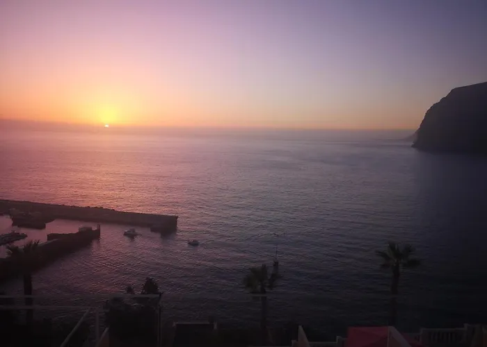 Magical Apt. With Sea View & Cliff