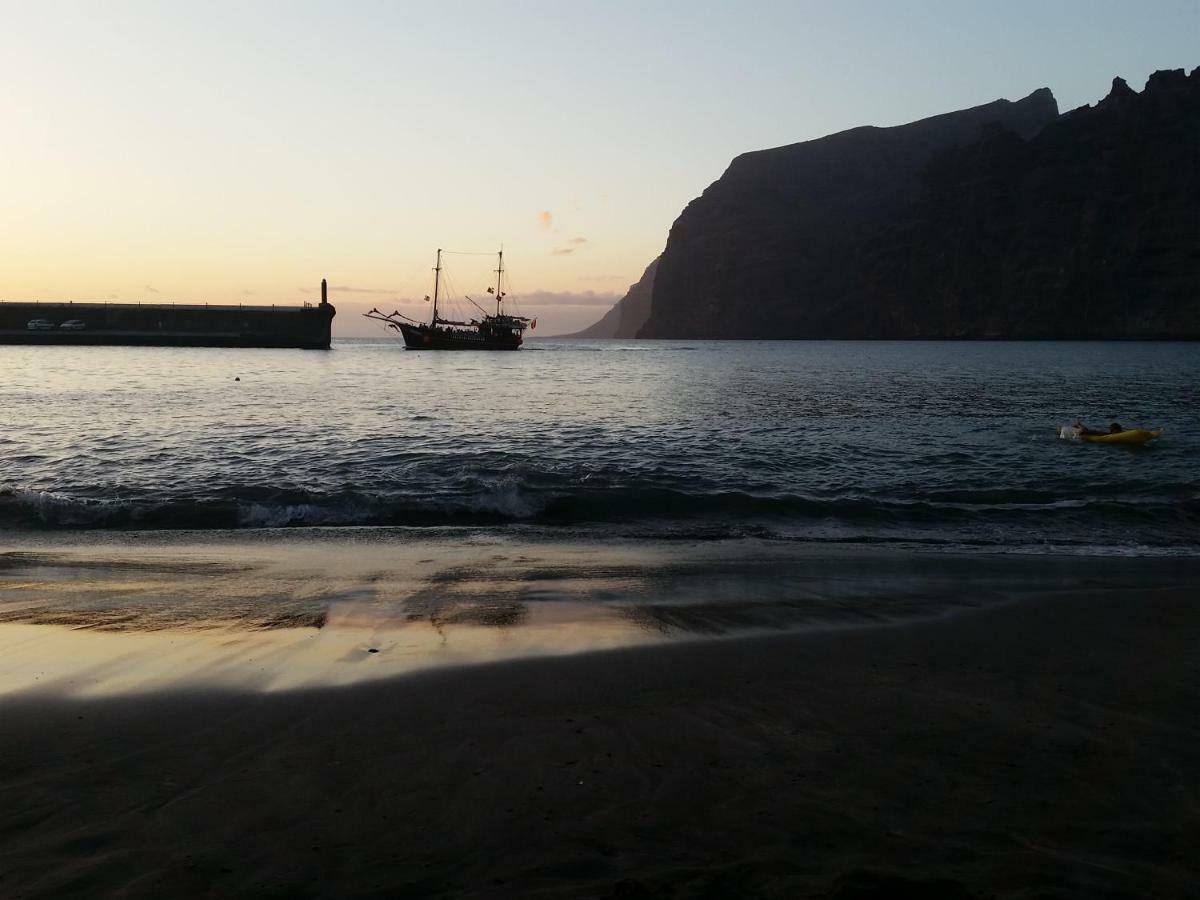 Magical Apt. With Sea View & Cliff *